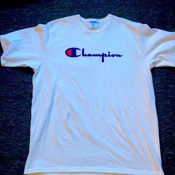 Champion T-shirt - Picture 1 of 1